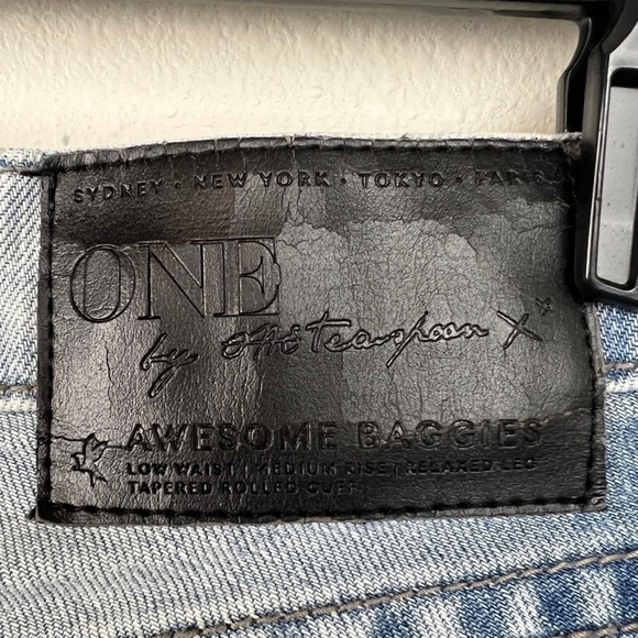One X One Teaspoon Awesome Baggies Distressed Jeans - Picture 5 of 7